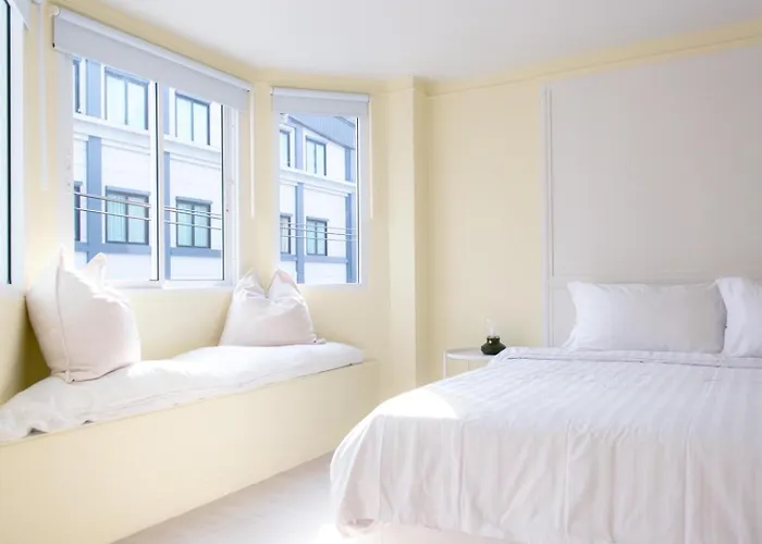 Baan Khun Pra Apt No4 Duplex 3Br